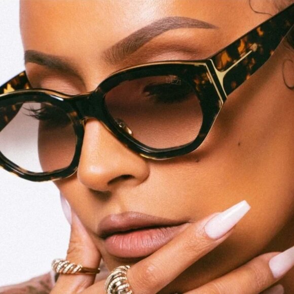 BRAND NEW Dezi Charge It Classic Tortoise Sunglasses